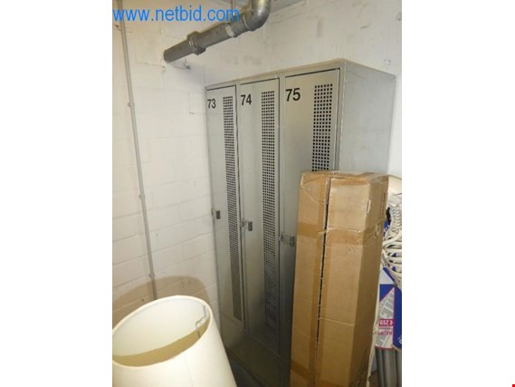Used 2 Clothes lockers for Sale (Auction Premium) | NetBid Industrial Auctions
