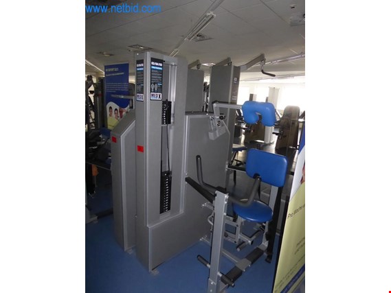 Used Nautilus 4-way head press training device (G3/G4/G5) for Sale (Auction Premium) | NetBid Industrial Auctions