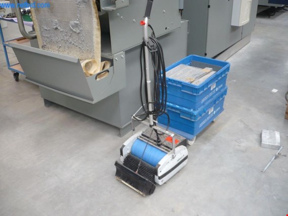Used Rotowash R30 electric scrubber-dryer for Sale (Auction Premium) | NetBid Industrial Auctions