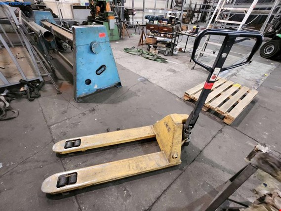Used Pallet truck (later release) for Sale (Auction Premium) | NetBid Industrial Auctions