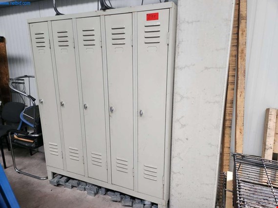 Used Metal locker for Sale (Online Auction) | NetBid Industrial Auctions