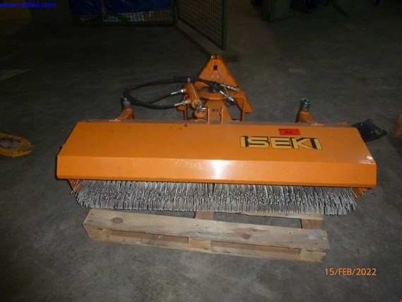Used Iseki KL-130/IIi Front sweeper/attachment for Sale (Auction Premium) | NetBid Industrial Auctions