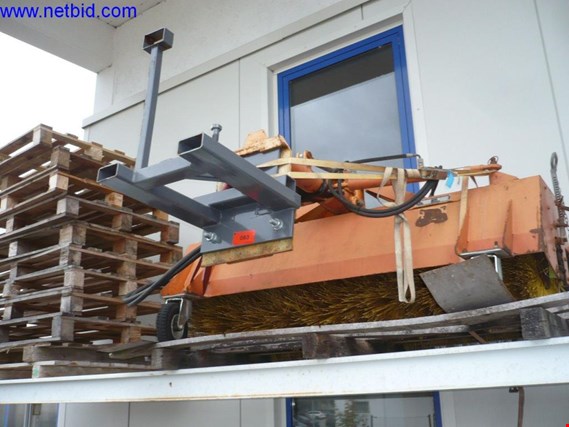 Used Dücker HDK1600 Attachment sweeping broom for Sale (Trading Premium) | NetBid Industrial Auctions