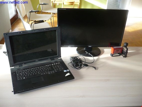 Used Fujitsu Siemens Amilo Pro Laptop for Sale (Auction Premium) | NetBid Industrial Auctions