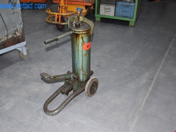 Used mechanical grease gun for Sale (Auction Premium) | NetBid Industrial Auctions