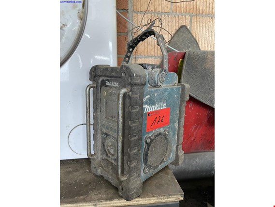 Used Makita Construction site radio for Sale (Auction Premium) | NetBid Industrial Auctions