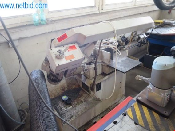 Used Kasto Kastocut E2 Band saw for Sale (Auction Premium) | NetBid Industrial Auctions