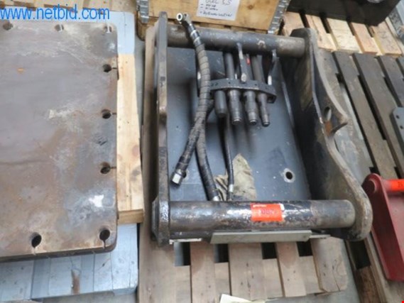 Used Oilquick OQ80 Adapter plate for Sale (Auction Premium) | NetBid Industrial Auctions