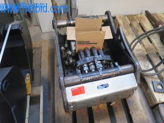 Used Oiquick OQ70/55 Adapter plate for Sale (Online Auction) | NetBid Industrial Auctions