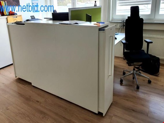 Used 2 Desks (surcharge subject to change) for Sale (Auction Premium) | NetBid Industrial Auctions