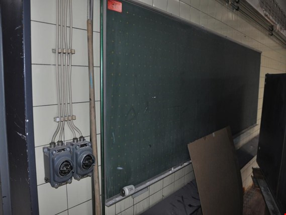 Used Wall board approx. 3.0 x 1.0 m for Sale (Auction Premium) | NetBid Industrial Auctions