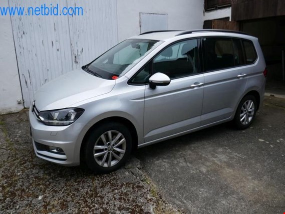 Used VW Touran Comfortline BlueMotion 2,0 TDi Passenger car (subject to reservation in accordance with § 168 InsO.) for Sale (Auction Premium) | NetBid Industrial Auctions