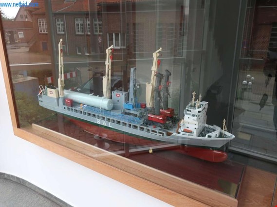Heavy-Lift-Cargo-Vessel Ship model "Frauke (Auction Premium) | NetBid ?eská republika