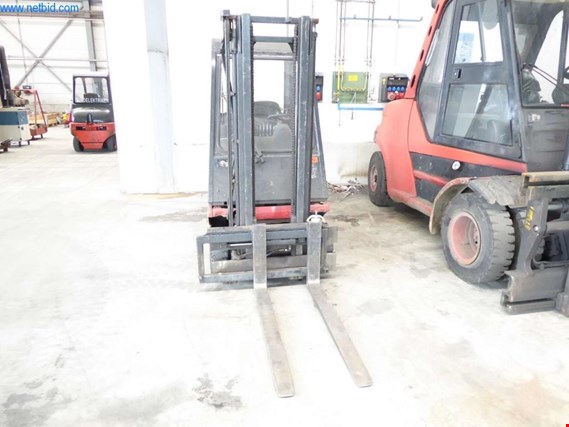 Used Linde Diesel forklift for Sale (Auction Premium) | NetBid Industrial Auctions