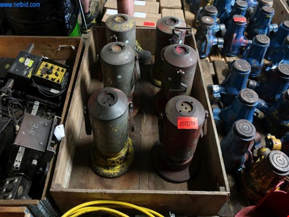 Used 6 Hydraulic heavy duty cylinder for Sale (Trading Premium) | NetBid Industrial Auctions