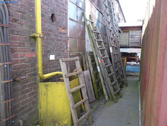 Used 1 Posten Wooden ladders for Sale (Trading Premium) | NetBid Industrial Auctions