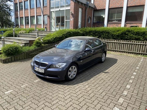 Used BMW 3-er Car for Sale (Auction Premium) | NetBid Industrial Auctions