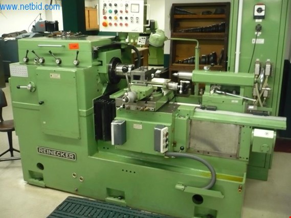 Used Reinecker UHD10 relief grinding machine (29) for Sale (Auction Premium) | NetBid Industrial Auctions