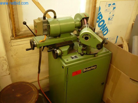 Used Brierley ZB25 Twist drill grinding machine for Sale (Auction Premium) | NetBid Industrial Auctions