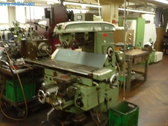 Used TOS Universal console milling machine for Sale (Auction Premium) | NetBid Industrial Auctions