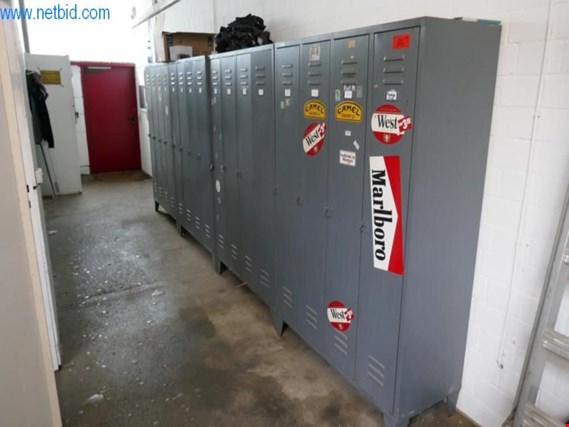 Used Schäfer 4 Metal lockers for Sale (Trading Premium) | NetBid Industrial Auctions