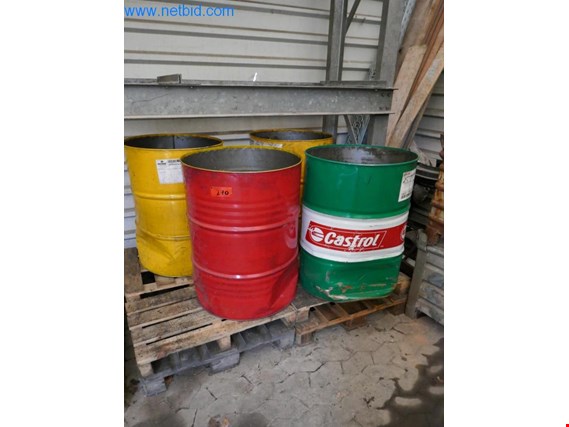 Used 4 Oil barrels for Sale (Trading Premium) | NetBid Industrial Auctions
