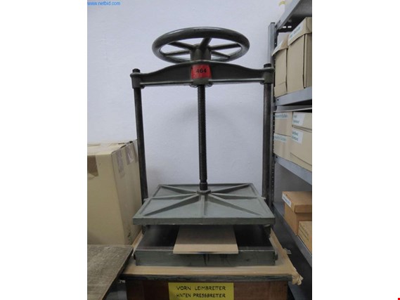 Used Gnant HHS30 Embossing press for Sale (Auction Premium) | NetBid Industrial Auctions