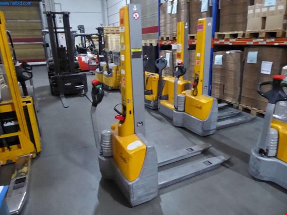Used Jungheinrich Swift Electric high lift truck for Sale (Auction Premium) | NetBid Industrial Auctions