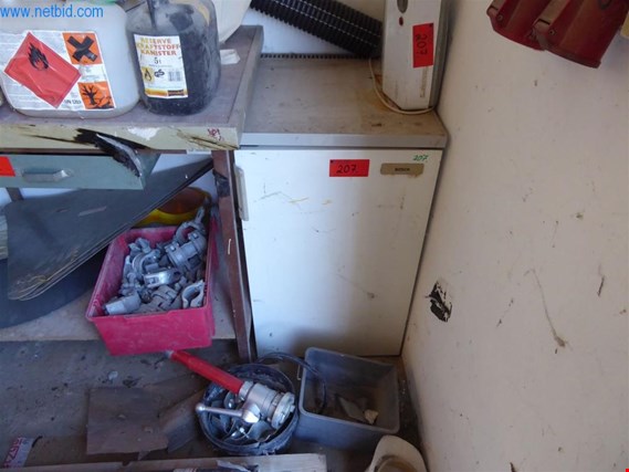 Used Bosch Refrigerator for Sale (Auction Premium) | NetBid Industrial Auctions