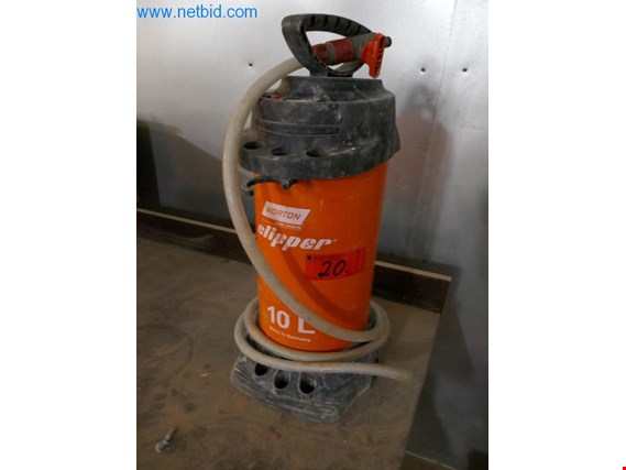 Used Norton Clipper Pressure sprayer for Sale (Auction Premium) | NetBid Industrial Auctions