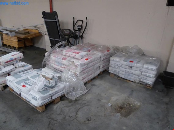 Used 4 Paletten Masonry and plaster mortar/screed concrete for Sale (Auction Premium) | NetBid Industrial Auctions