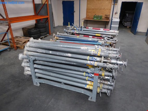 Used überw. Doka 1 Posten Steel pipe ceiling supports for Sale (Auction Premium) | NetBid Industrial Auctions