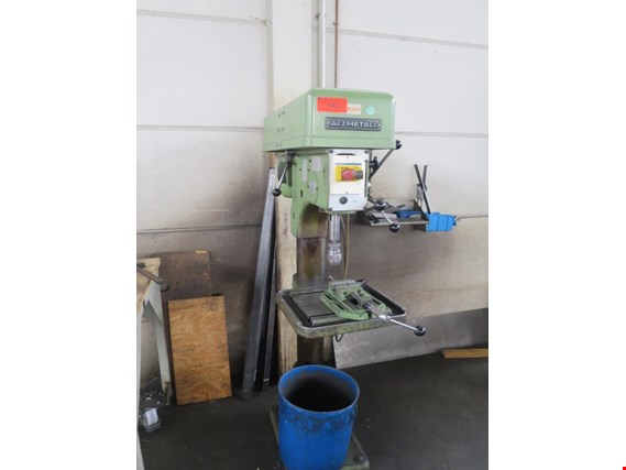 Used Alzmetall AX3V Column drilling machine for Sale (Auction Premium) | NetBid Industrial Auctions