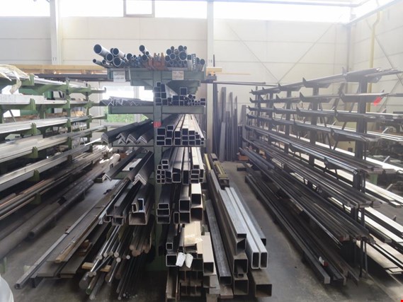 Used 3 Cantilever racks - later release for Sale (Auction Premium) | NetBid Industrial Auctions