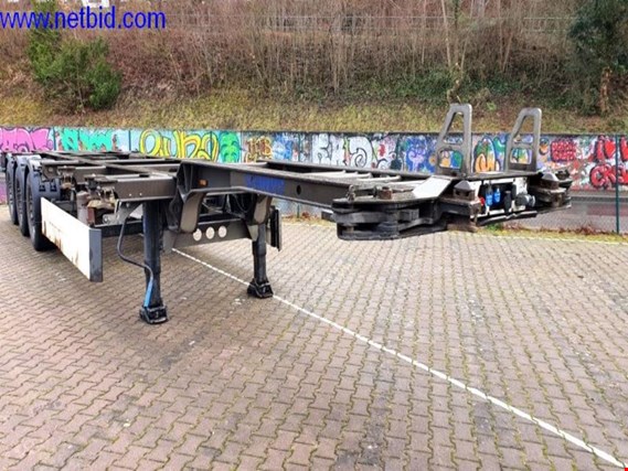 Used Schmitz Cargobull SCF24 G-40" Hamburg MP 3-axle semitrailer for Sale (Auction Premium) | NetBid Industrial Auctions
