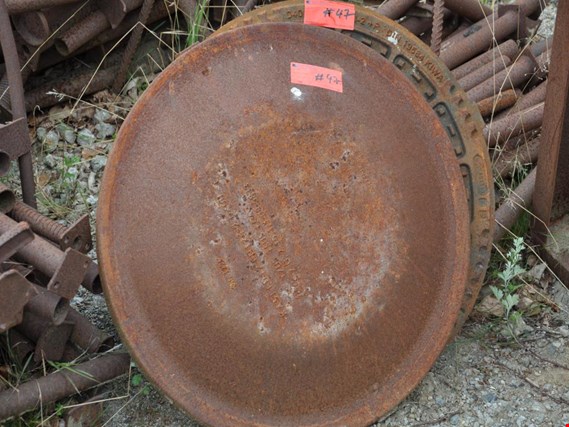 Used Manhole cover for Sale (Trading Premium) | NetBid Industrial Auctions
