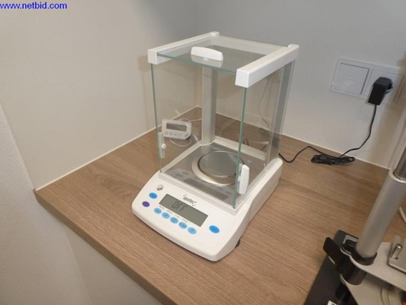 Used Sartorius Apotec BL-A Analytical balance for Sale (Auction Premium) | NetBid Industrial Auctions