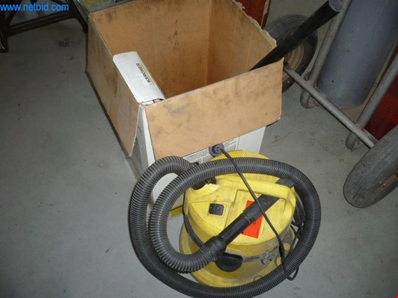 Used Kärcher A2004 Vacuum cleaner for Sale (Auction Premium) | NetBid Industrial Auctions
