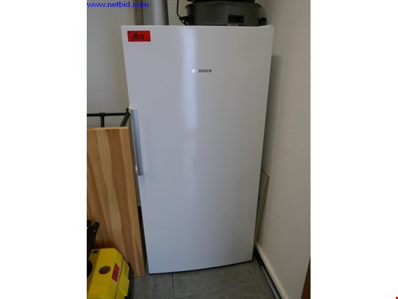 Used Bosch KG GSUU37A Freezer for Sale (Trading Premium) | NetBid Industrial Auctions