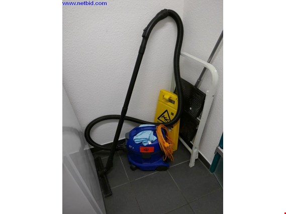 Used Columbus ST 7 Industrial vacuum cleaner for Sale (Online Auction) | NetBid Industrial Auctions