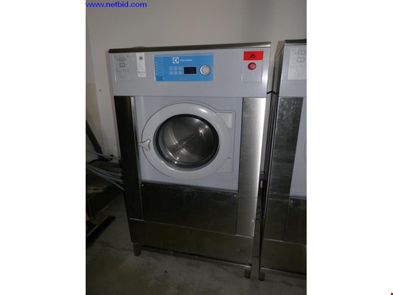 Used Electrolux W5130H Industrial washing machine for Sale (Auction Premium) | NetBid Industrial Auctions