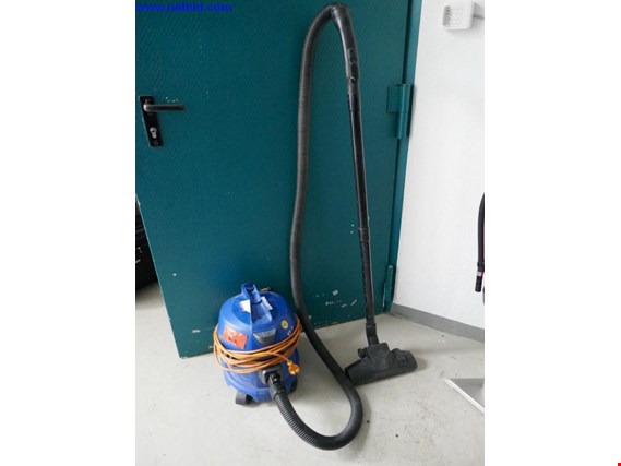 Used Columbus ST 7 Industrial vacuum cleaner for Sale (Auction Premium) | NetBid Industrial Auctions