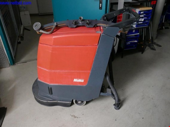 Used Hako Hakomatic E/B 450/530 Sweeper for Sale (Auction Premium) | NetBid Industrial Auctions