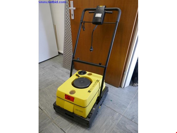 Used Kärcher BR 400 Floor cleaning device for Sale (Auction Premium) | NetBid Industrial Auctions