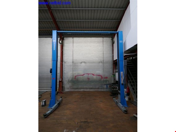 Used Twin Busch TIV 260PF.B4.5 2 pillar lift for Sale (Auction Premium) | NetBid Industrial Auctions