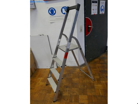 RVS 8974-00 4 steps household ladder (Trading Premium) | NetBid ?eská republika