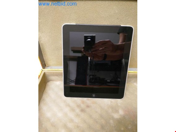 Used Apple iPad A1337 Tablet-PC for Sale (Auction Premium) | NetBid Industrial Auctions