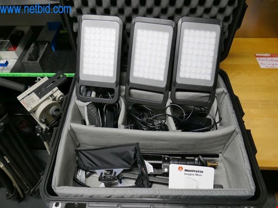 Used Manfrotto LYKOS bi-color Beleuchtungsset for Sale (Auction Premium) | NetBid Industrial Auctions