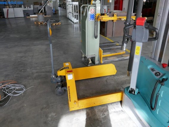 Used Jungheinrich Ameise 2000 Paper Roll Lift Truck for Sale (Trading Premium) | NetBid Industrial Auctions