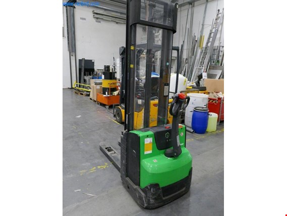 Used Cesab S 212 Electric high lift truck for Sale (Auction Premium) | NetBid Industrial Auctions